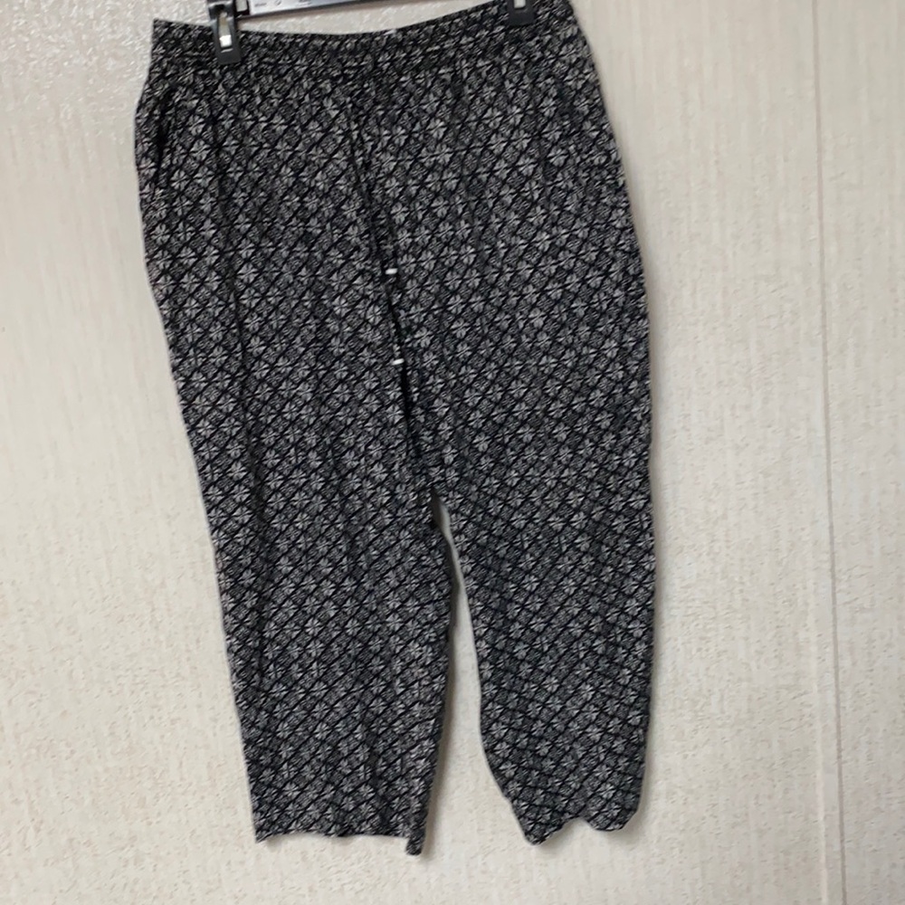 Black and white print pants by Ruby Rd. size 1x.
